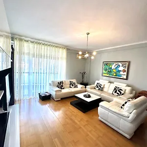 Central Inn Home Tirana Apartamento